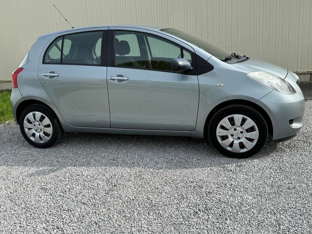 Toyota Yaris 1.0i 118000km 5dr