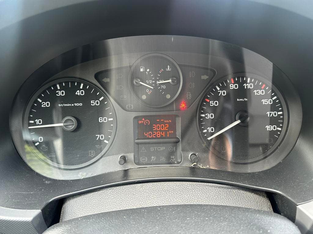 Peugeot Partner 1.6hdi 3pl!!! 3000€ netto!!!