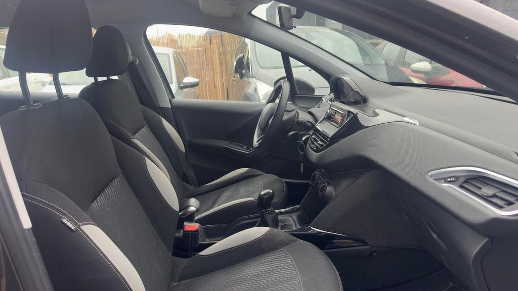 Peugeot 2008 1.2Benzine 111.xxxkm 2015 / Garantie