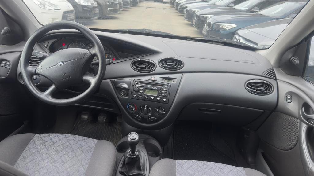 Ford Focus 1.2Benzine 2000 Beginnerswagen 154.xxxkm