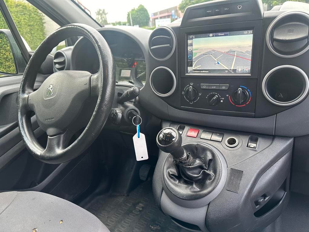 Peugeot Partner 1.6hdi 3pl!!! 3000€ netto!!!