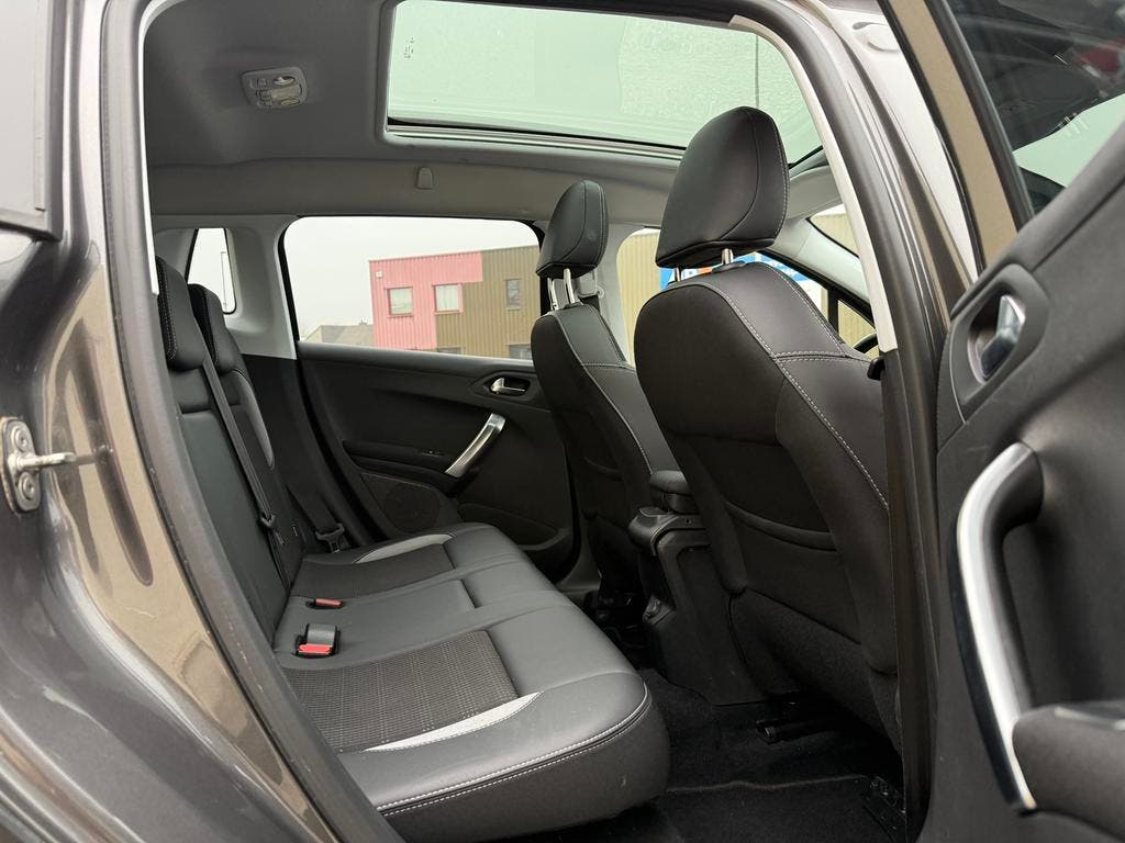 Peugeot 2008 Allure 1.2i 2019 96000km