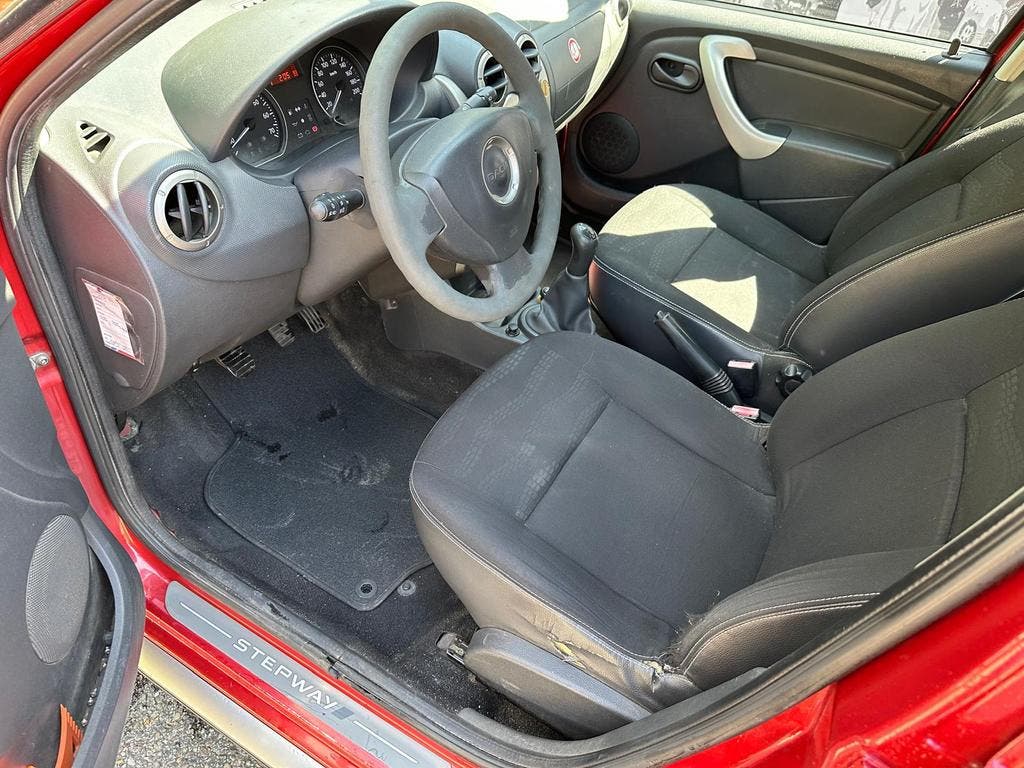 Dacia Sandero 1.6Benzine Gekeurd vvk