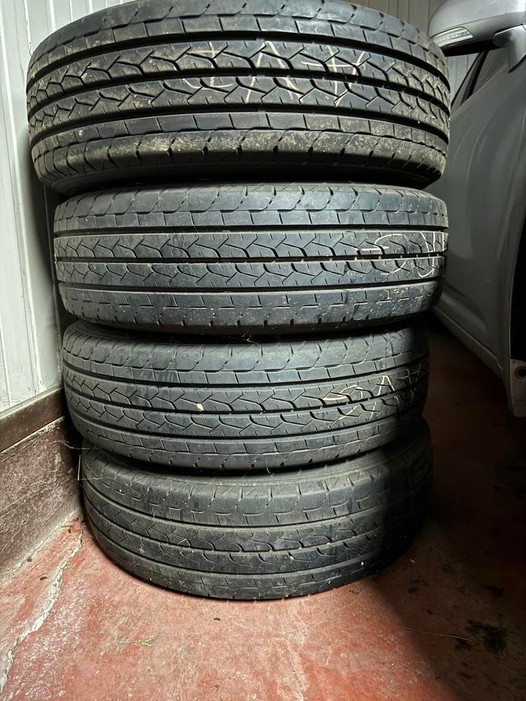195/65/16 C Bridgestone voor Mercedes Vito/Viano