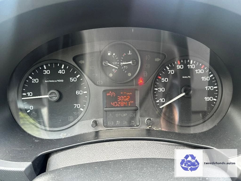 Peugeot Partner 1.6hdi 3pl!!! 2500€ Netto!!!