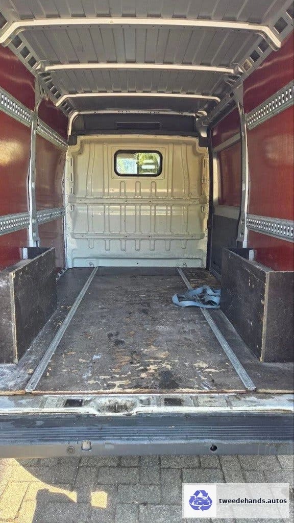 Peugeot Boxer 2.2 HDI L3H2 van 2012, met 440.000kms