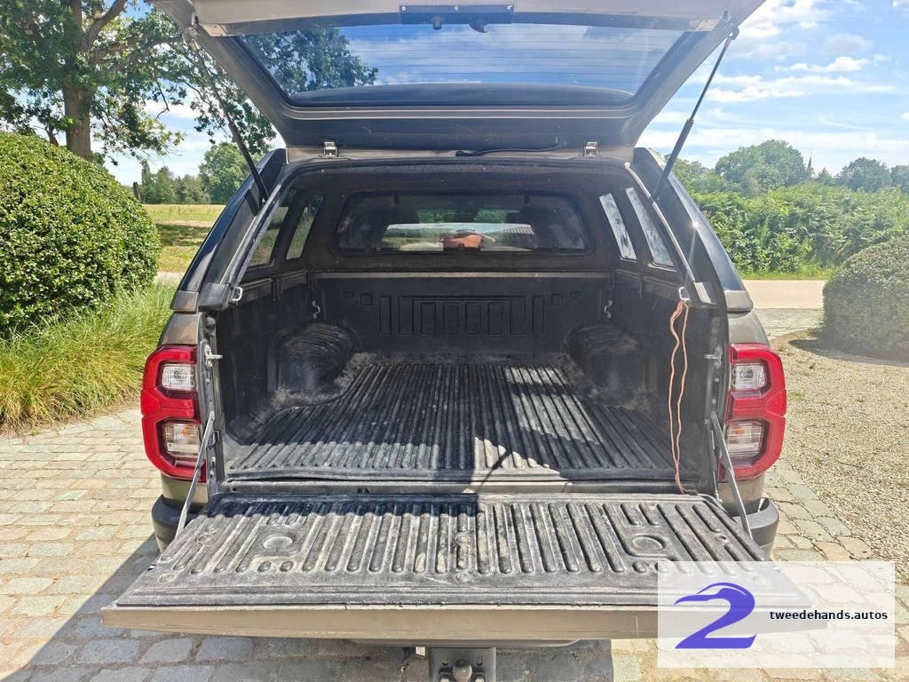 Toyota Hilux 2.8 D-4D 4WD Invincible €33760 excl. BTW