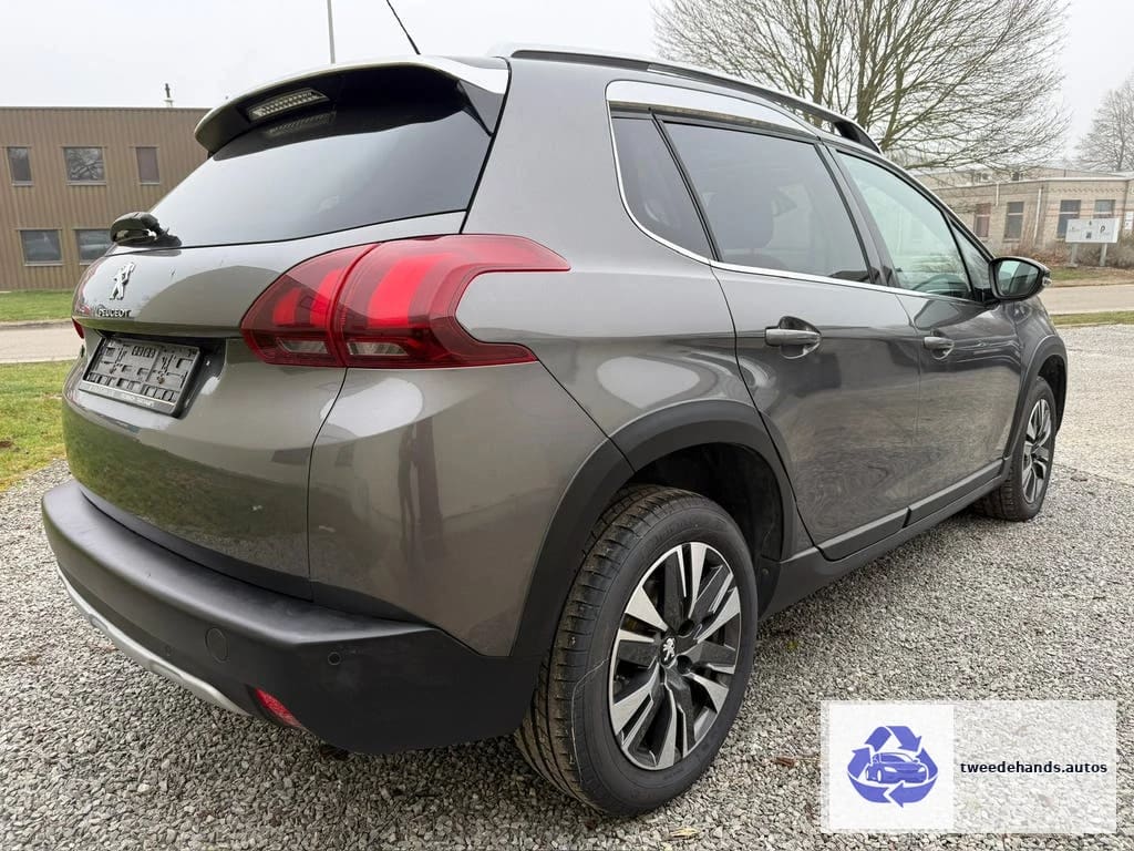 Peugeot 2008 Allure 1.2i 130pk 2019 96000km dealer/export