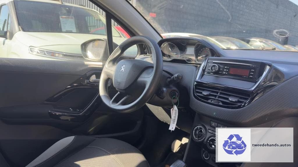 Peugeot 2008 1.2Benzine 2015 150.xxxkm 1Jaar Garantie