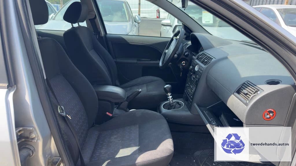 Ford Mondeo 1.8Benzine 2003 180.xxxkm beginnerswagen