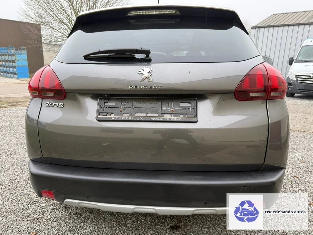 Peugeot 2008 Allure 1.2i 130pk 2019 96000km dealer/export