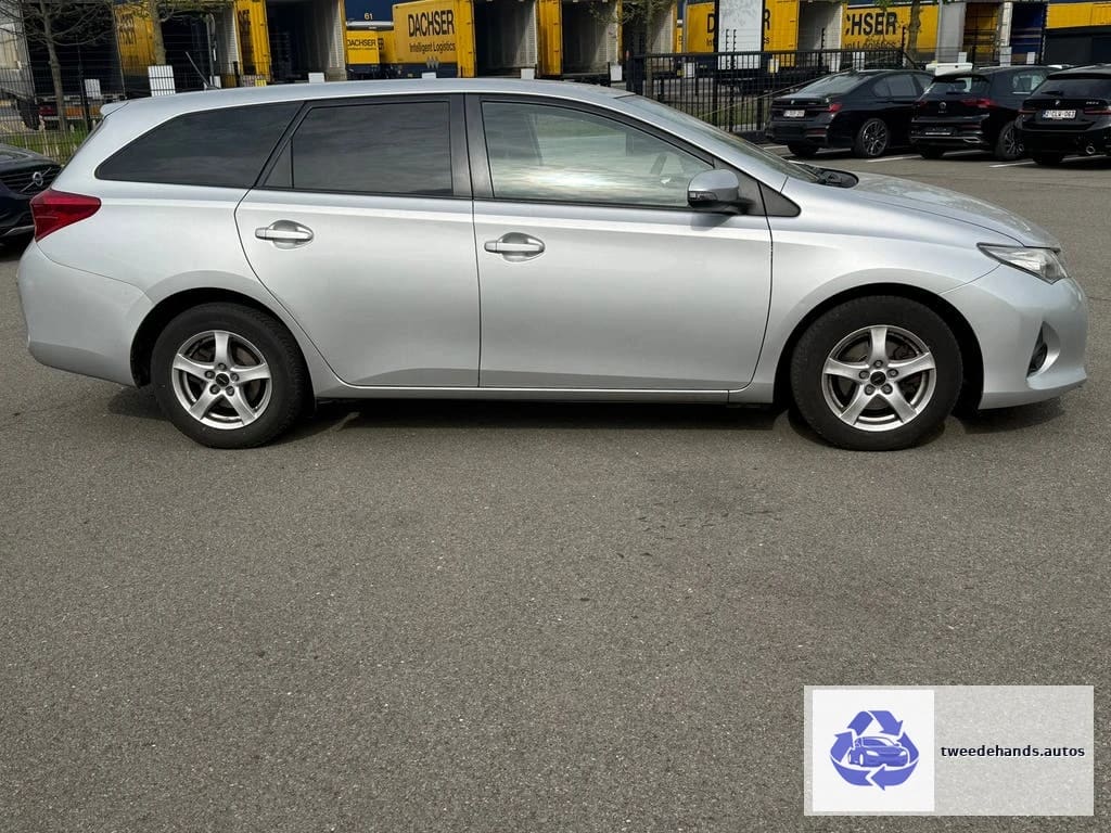 Toyota Auris Touring 1.3i uit 2015