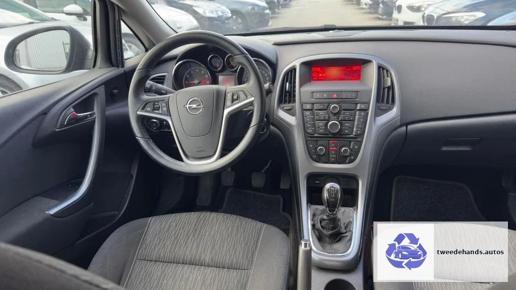 Opel Astra Notchback 1.4Benzine Topstaat 2012 Garantie