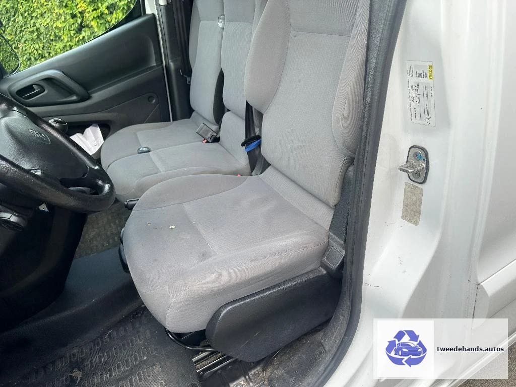 Peugeot Partner 1.6hdi 3pl!!! 2500€ Netto!!!