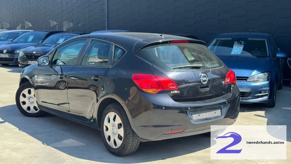Opel Astra 1.6Benzine 2009 163.xxxkm Airco,Sensoren,Cruise