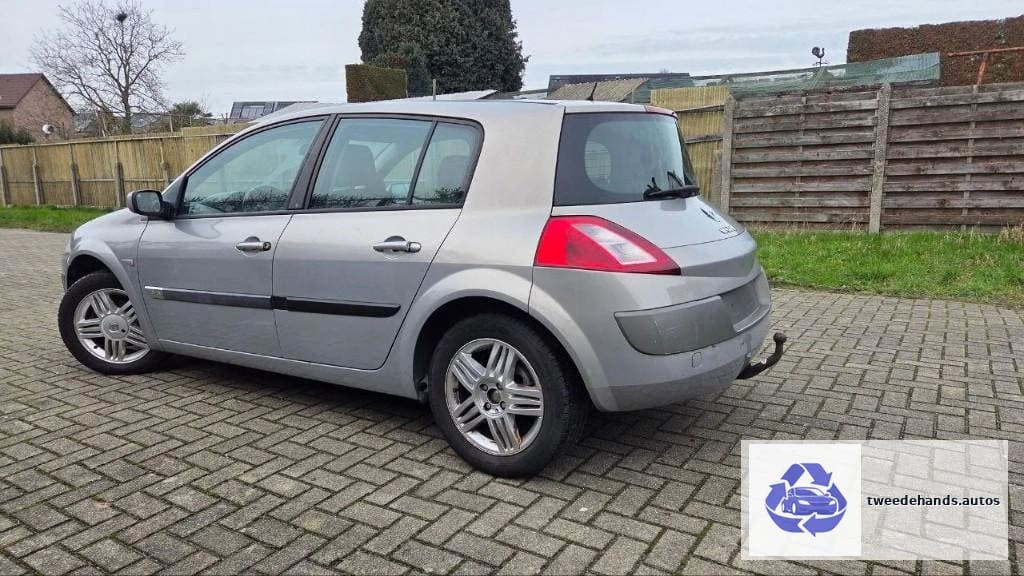 Renault Megane 1.6i van 2004, zo meenemen!