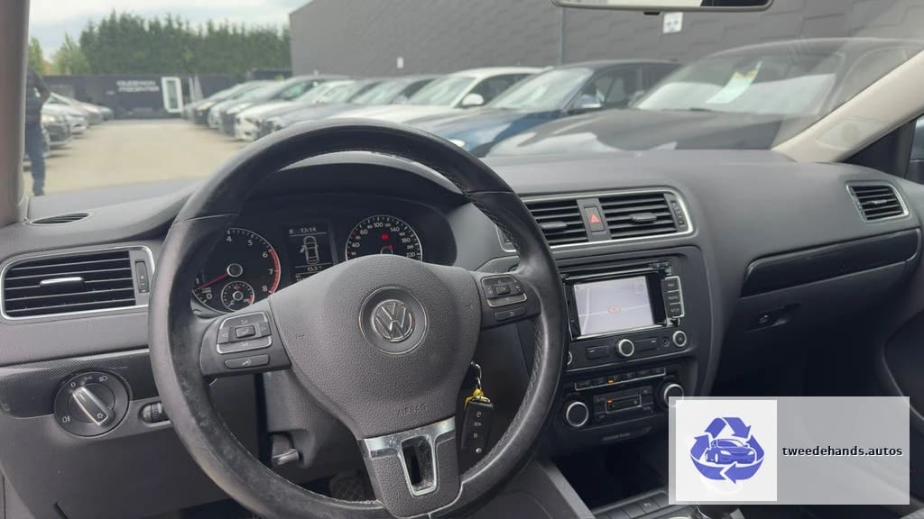 Volkswagen Jetta 2011 1.2Benzine 160.xxxkm/Airco,Sensor,Navi