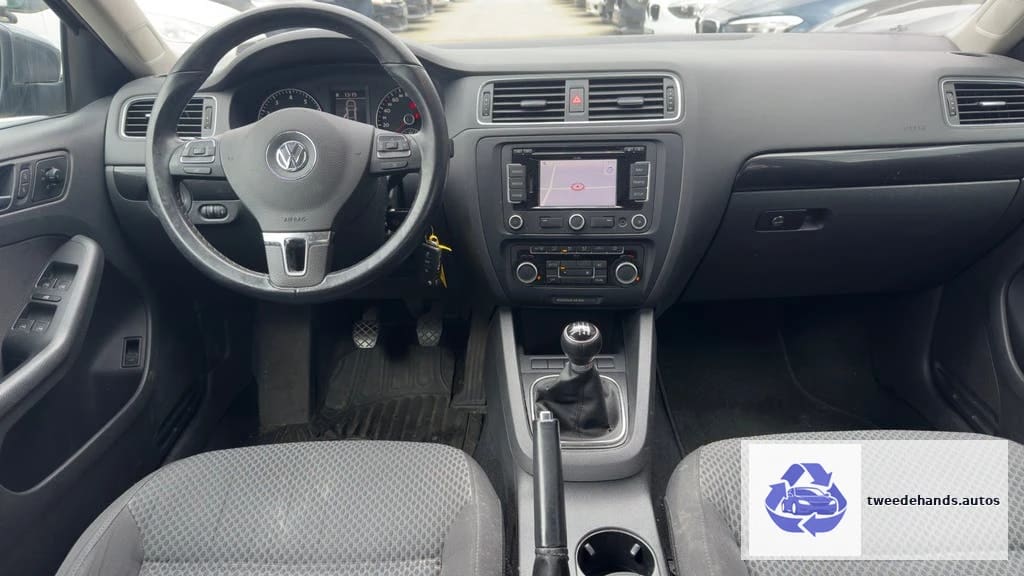 Volkswagen Jetta 2011 1.2Benzine 160.xxxkm/Airco,Sensor,Navi