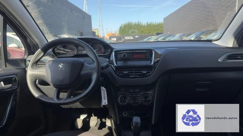 Peugeot 2008 1.2Benzine 2015 150.xxxkm 1Jaar Garantie
