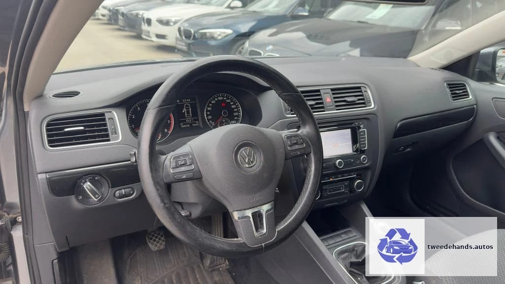 Volkswagen Jetta 2011 1.2Benzine 160.xxxkm/Airco,Sensor,Navi