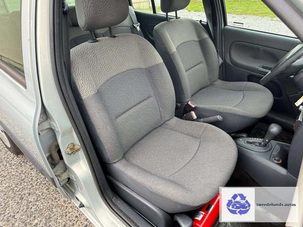 Renault Clio 1.4i 5-deurs Automaat