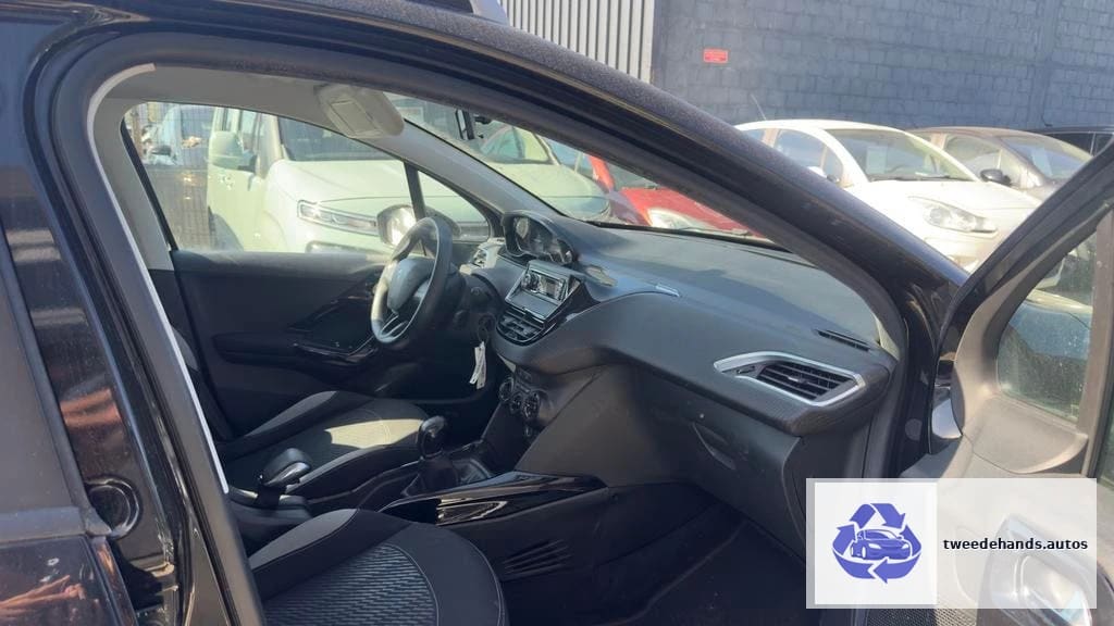 Peugeot 2008 1.2Benzine 2015 150.xxxkm 1Jaar Garantie