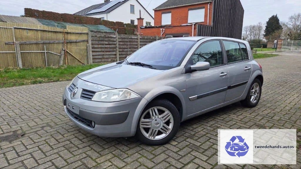 Renault Megane 1.6i van 2004, zo meenemen!
