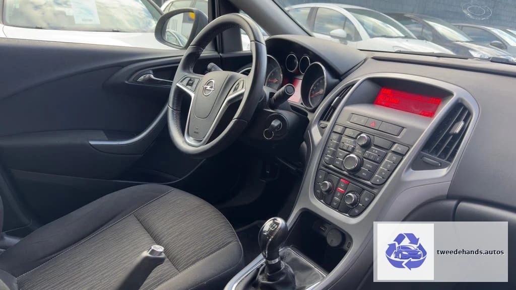 Opel Astra Notchback 1.4Benzine Topstaat 2012 Garantie