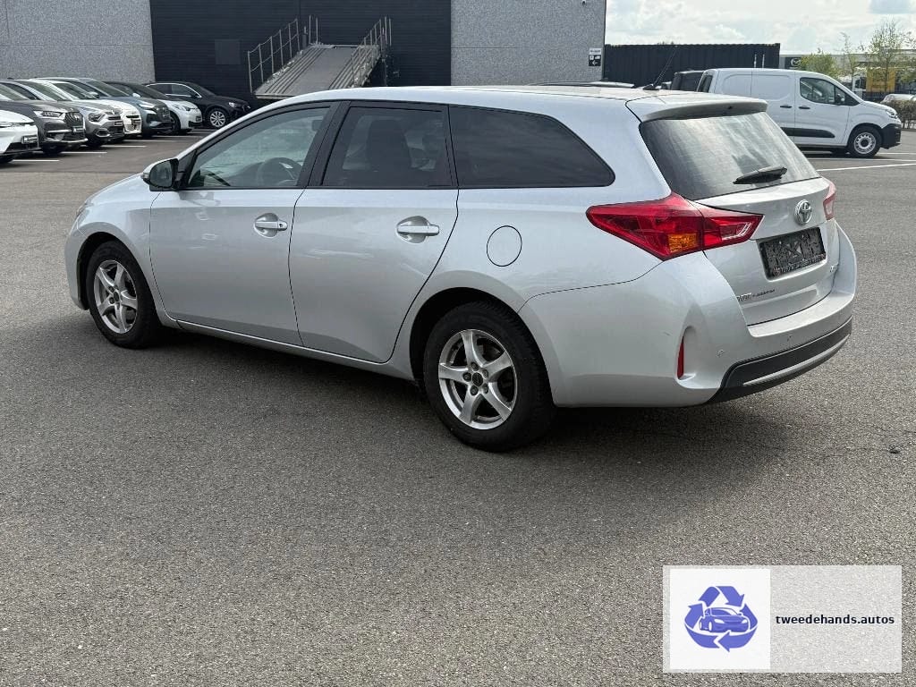 Toyota Auris SW 1.3i uit 2015