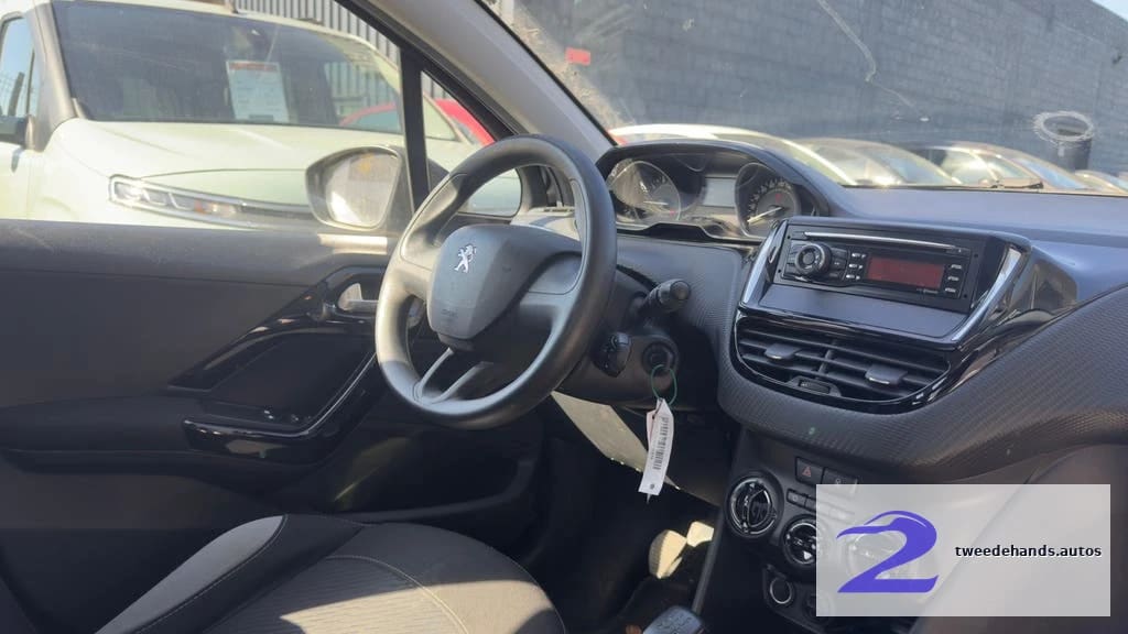 Peugeot 2008 1.2Benzine 2015 150.xxxkm 1Jaar Garantie