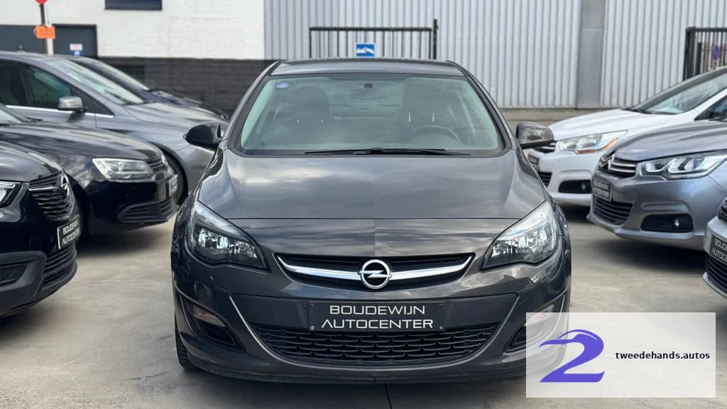 Opel Astra Berline 1.4Benzine Topstaat 2012 Garantie