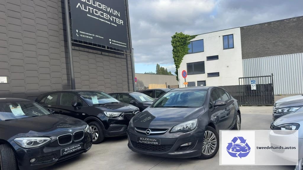 Opel Astra Notchback 1.4Benzine Topstaat 2012 Garantie