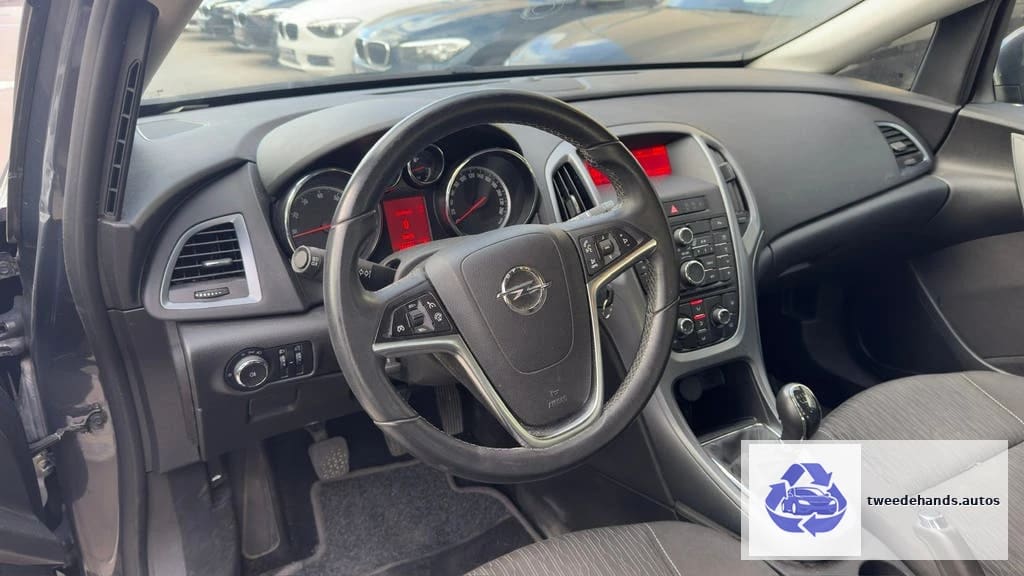 Opel Astra Notchback 1.4Benzine Topstaat 2012 Garantie