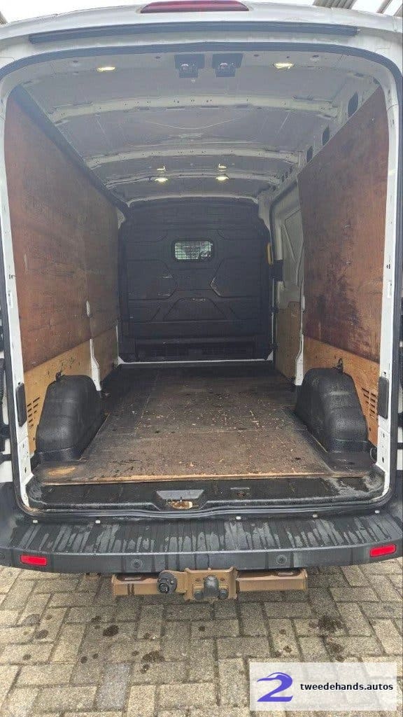 Ford Transit 2.0D L2H2 van 2017, goede staat, veel opties