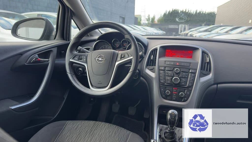 Opel Astra Notchback 1.4Benzine Topstaat 2012 Garantie