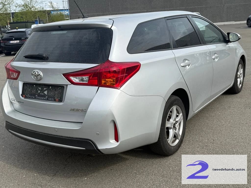 Toyota Auris Touring 1.3i uit 2015