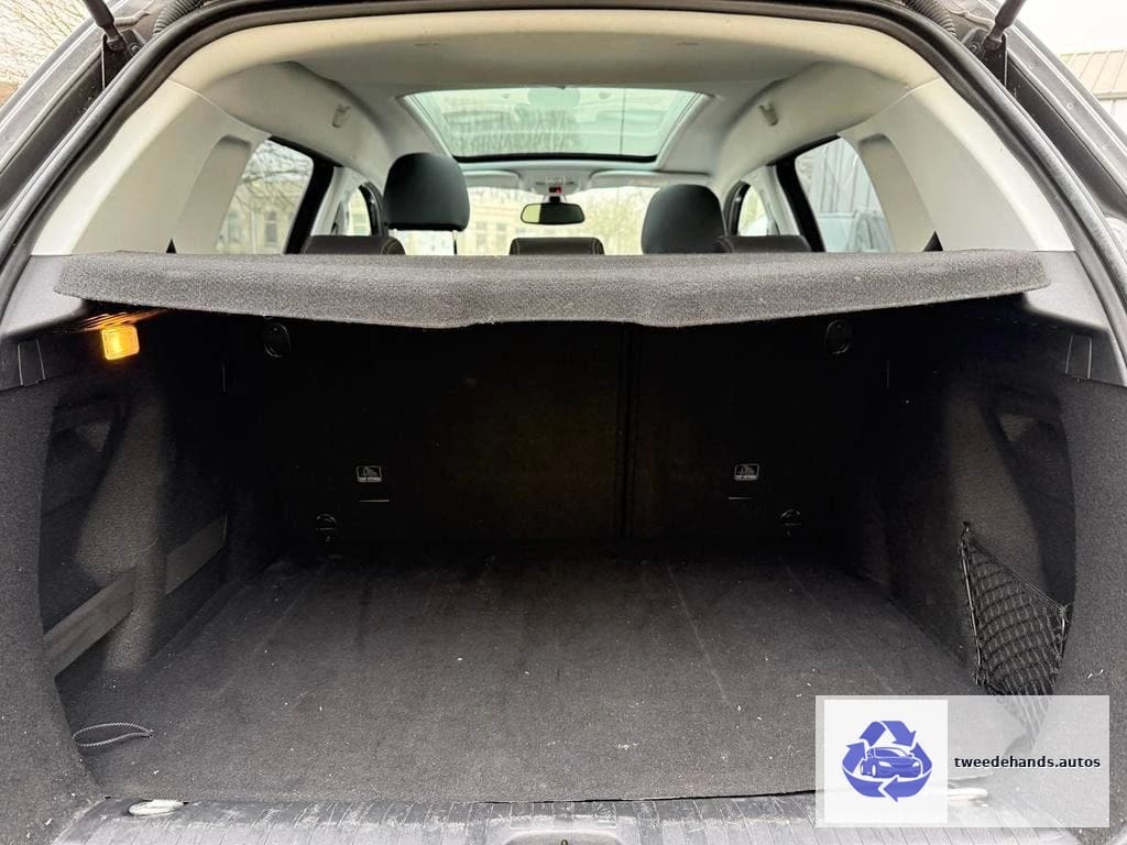 Peugeot 2008 Allure 1.2i 2019 96000km dealer/export