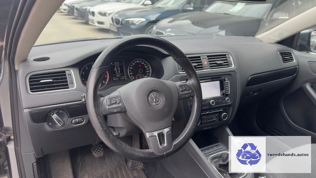 Volkswagen Jetta 2011 1.2Benzine 160.xxxkm/Airco,Sensor,Navi