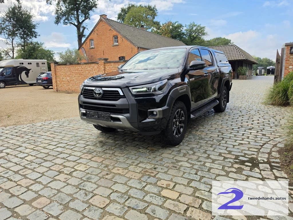 Toyota Hilux 2.8 Invincible