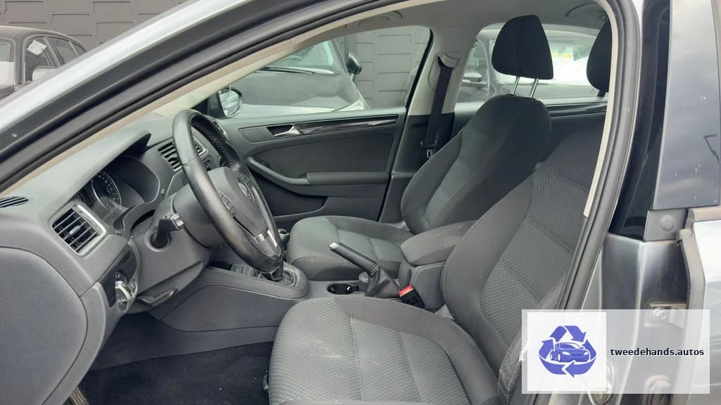 Volkswagen Jetta 2011 1.2Benzine 160.xxxkm/Airco,Sensor,Navi