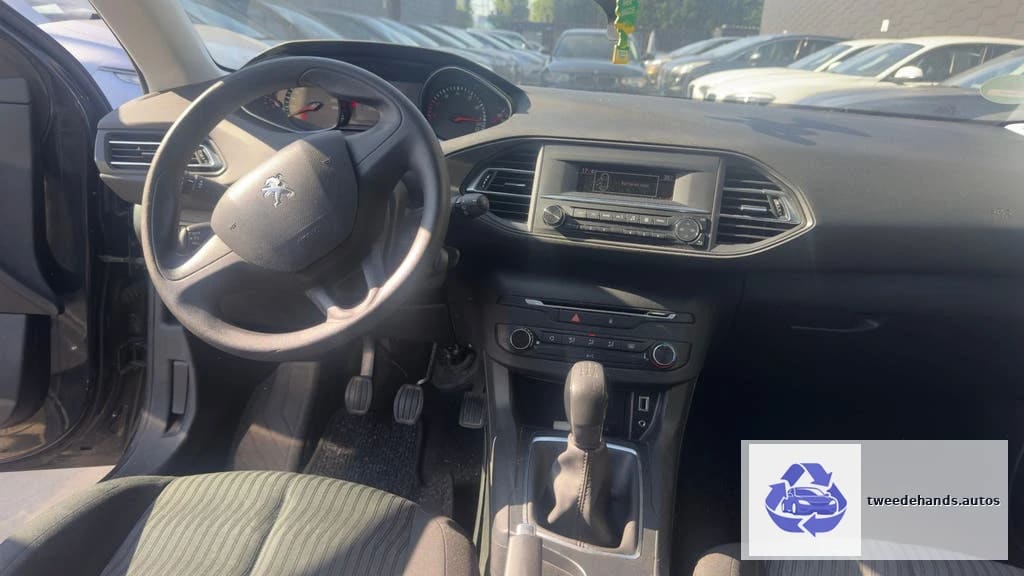 Peugeot 308 1.2Benzine 2015 120.xxxkm Groot onderhouden!