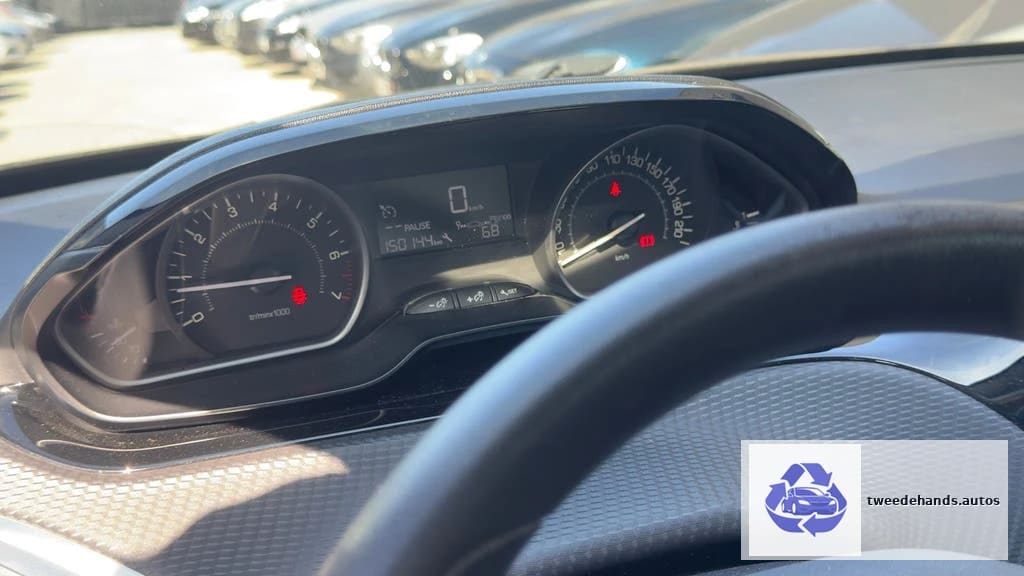 Peugeot 2008 1.2Benzine 2015 150.xxxkm 1Jaar Garantie