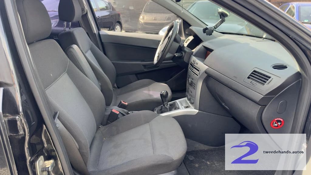 Opel Astra Benzine, auto start niet, bwj 2012, 185000km