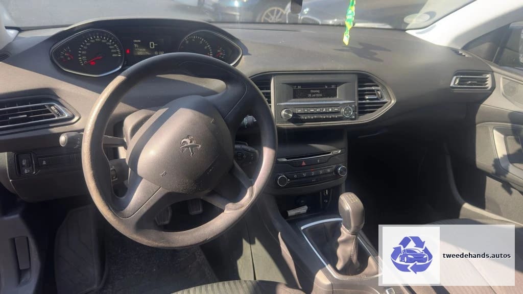 Peugeot 308 1.2Benzine 2015 120.xxxkm Groot onderhouden!