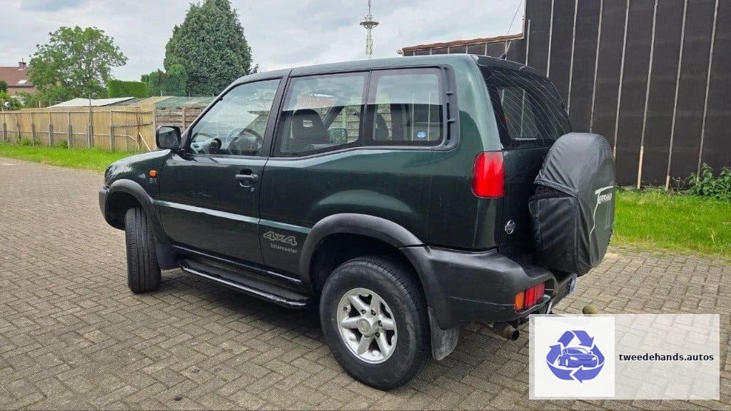 Nissan Terrano 2.7D 4X4 van 2000, lichte vracht