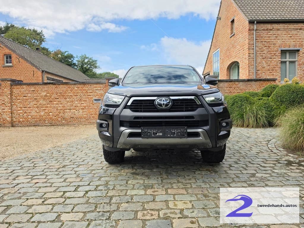 Toyota Hilux 2.8 Invincible