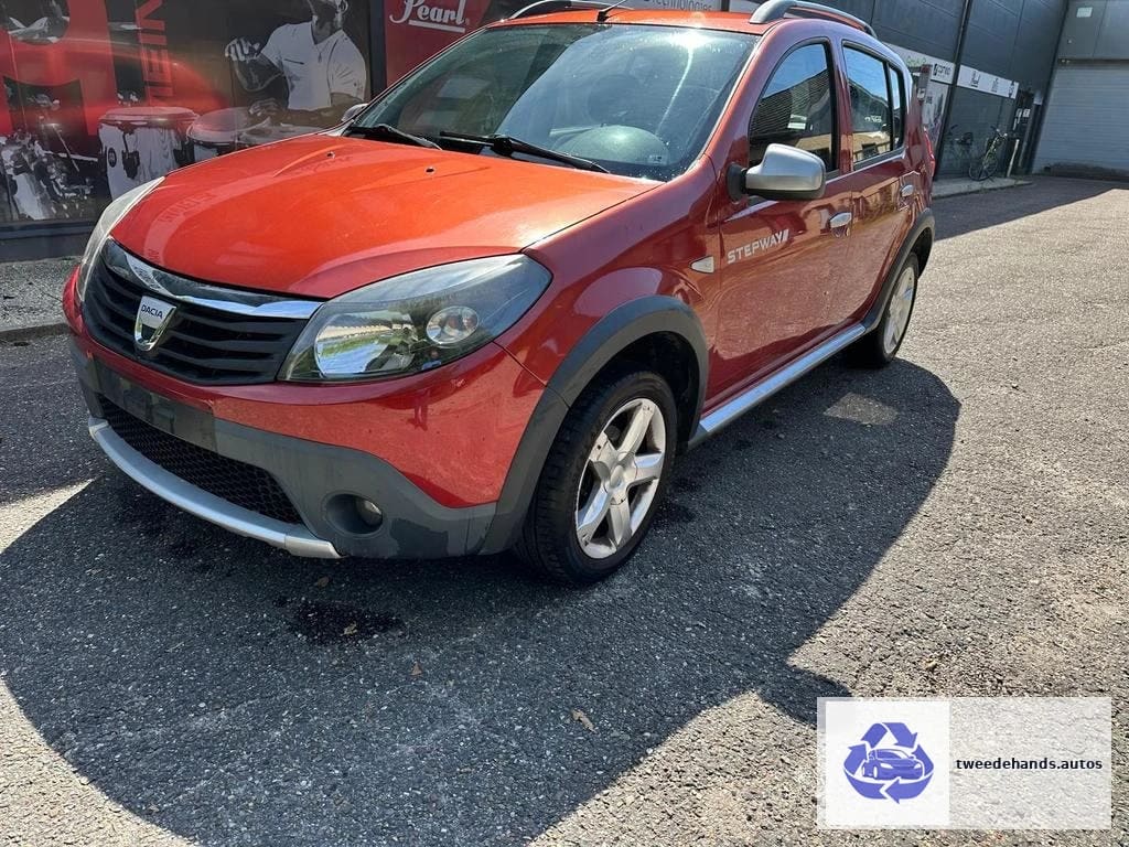 Dacia Sandero Stepway 1.6Benzine Gekeurd vvk