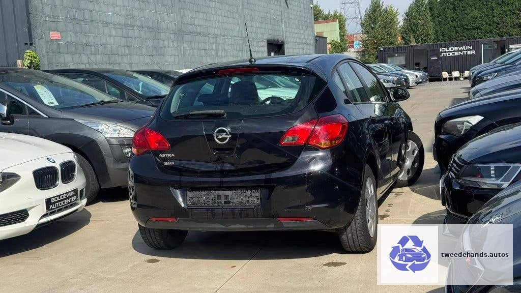 Opel Astra 1.6Benzine Automaat 153.xxxkm 2010 Garantie
