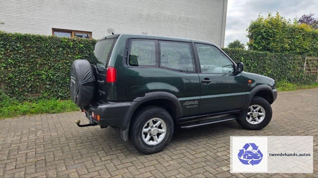 Nissan Terrano 2.7D 4X4 van 2000, lichte vracht