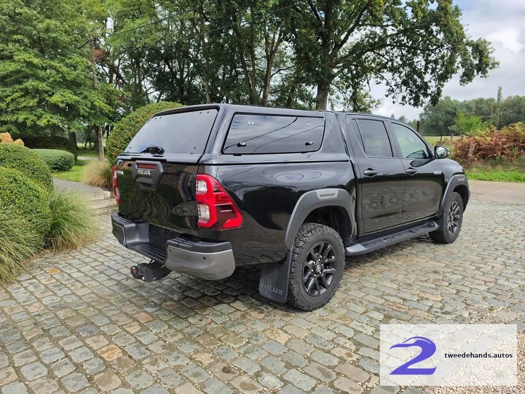 Toyota Hilux 2.8 Invincible